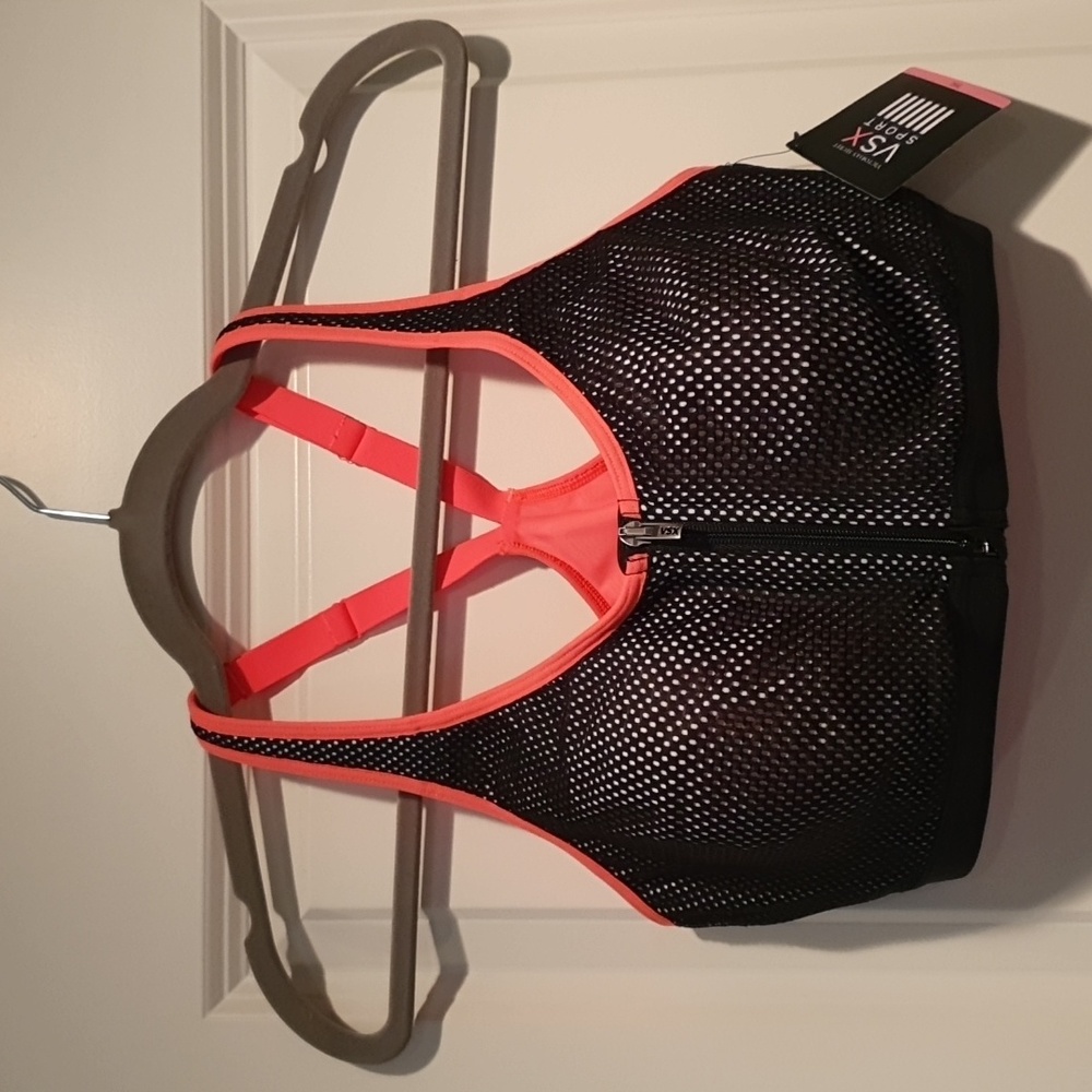 VS Knockout Front-Close Sport Bra